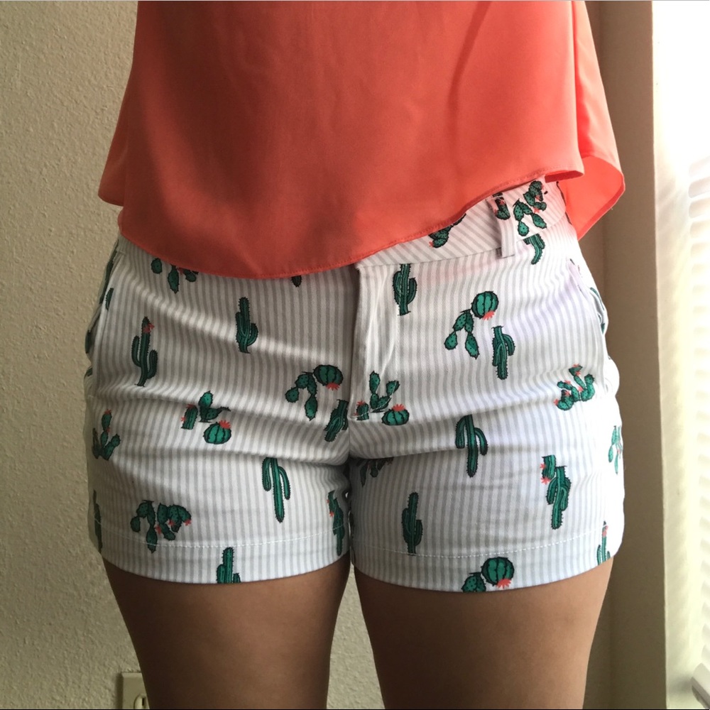 Cute printed shorts 🌵